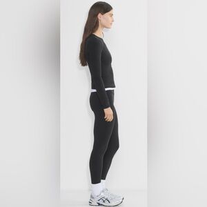 NWT Aritzia Golden Butter Cheeky Infinite 28” Hi-Rise leggings, 6, black